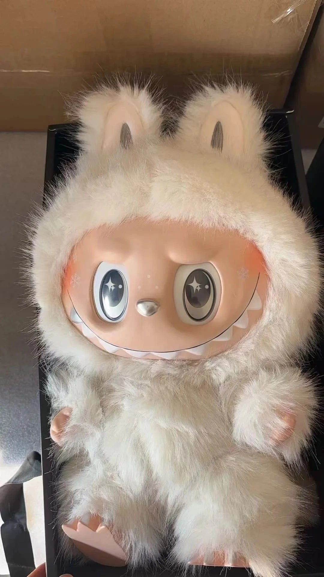 réplique monstre labubu 38cm