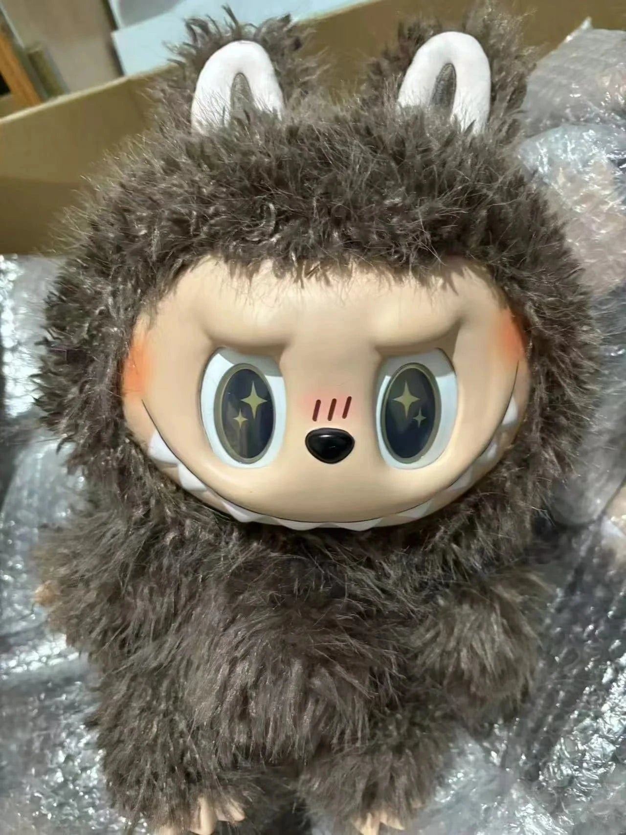 réplique monstre labubu 38cm