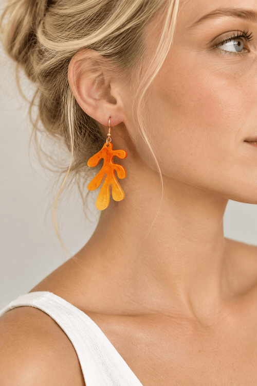 Boucles d'oreilles Boucles d'oreilles feuille en résine époxy orange et jaune - pièce unique