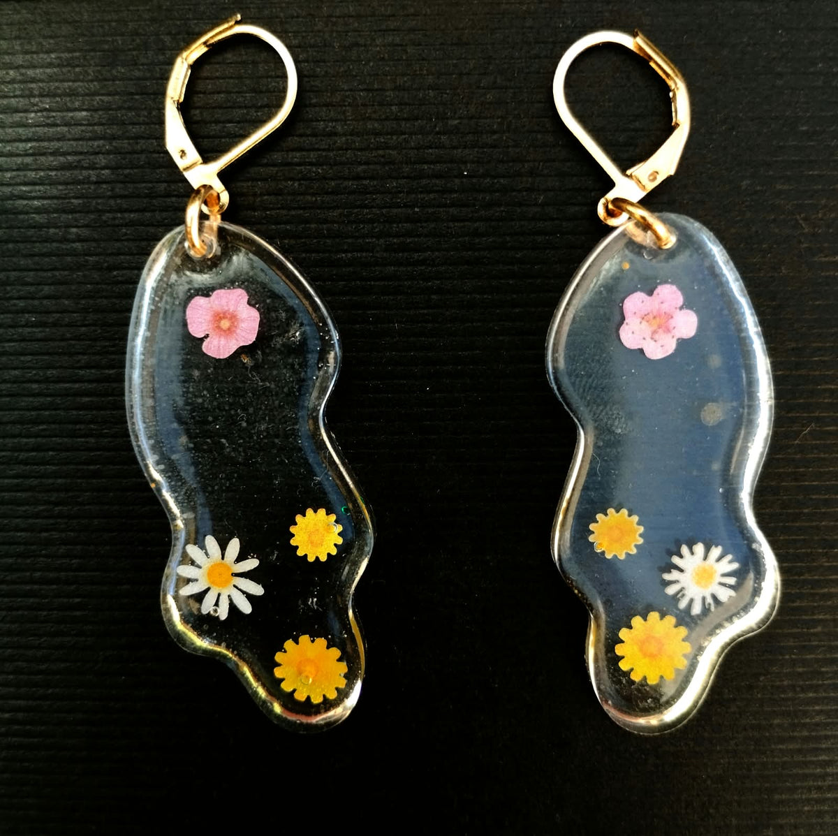 Boucles d’oreilles Boucles d’oreilles fleuries transparentes, pièce unique