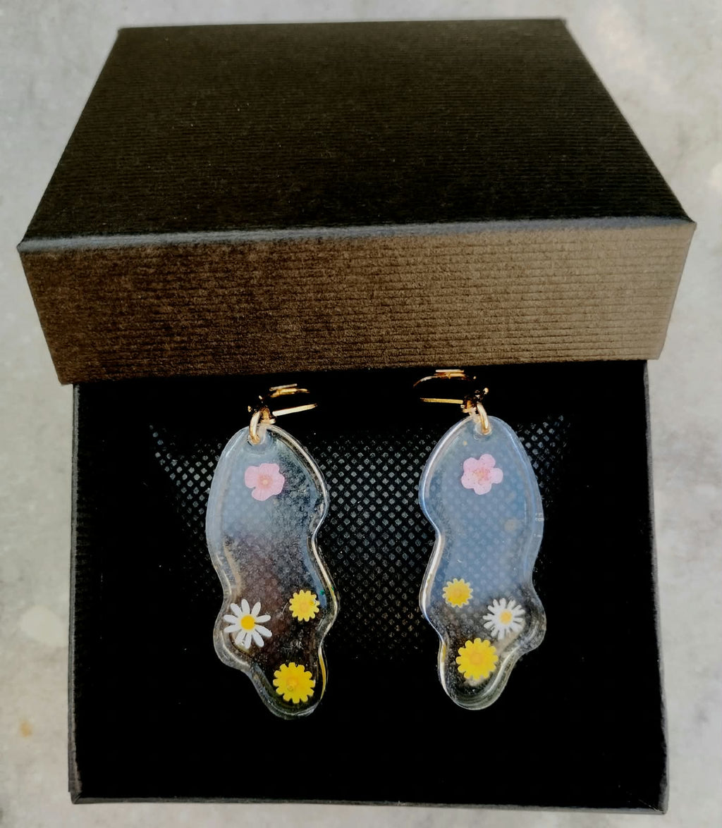 Boucles d’oreilles Boucles d’oreilles fleuries transparentes, pièce unique