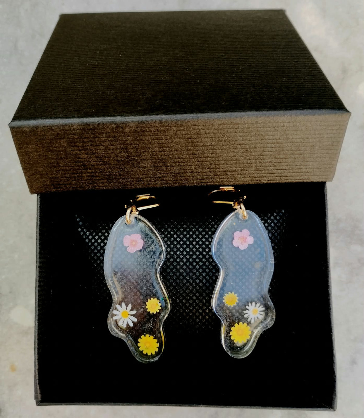 Boucles d’oreilles Boucles d’oreilles fleuries transparentes, pièce unique