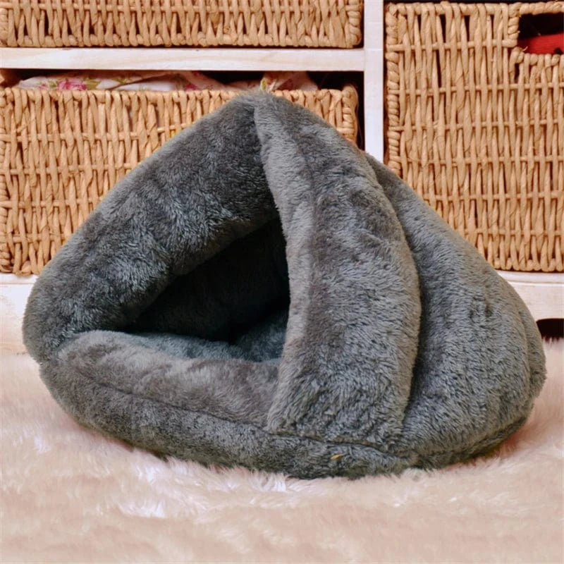 gris / L igloo pour chat