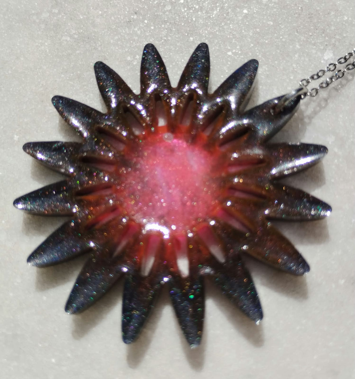 Pendentif Pendentif Soleil noir et rouge